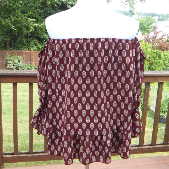 Top Burgundy Bohemian Paisley Print Ruffled Cottage Core Off Shoulder Sz M - Picture 3 of 8